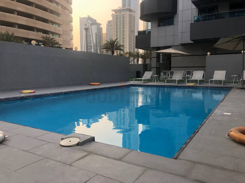 (Males Only) Quality Bedspaces In Marina Close To Dmcc Metro And JBR Beach