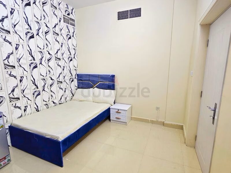 ROOM SIZE PARTITION AVAILABLE in Al Mankhool Dubai