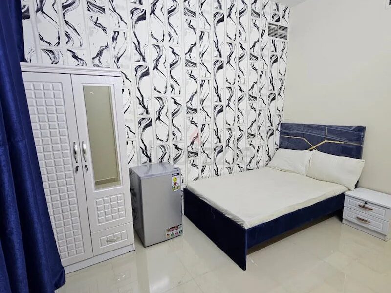 ROOM SIZE PARTITION AVAILABLE in Al Mankhool Dubai