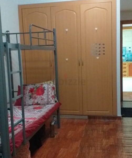 EXECUTIVE BED SPACE NEAR BANIYAS SQUARE METRO STATION