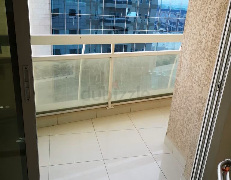 New Villa: Loft Partition available in Villa @Horalanz, Abuhail metro, Deira