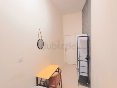 URGENT! SINGLE PARTITION ! in Dubai Marina