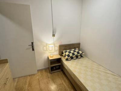 Cozy private partition room available in JVC (only for single girl)