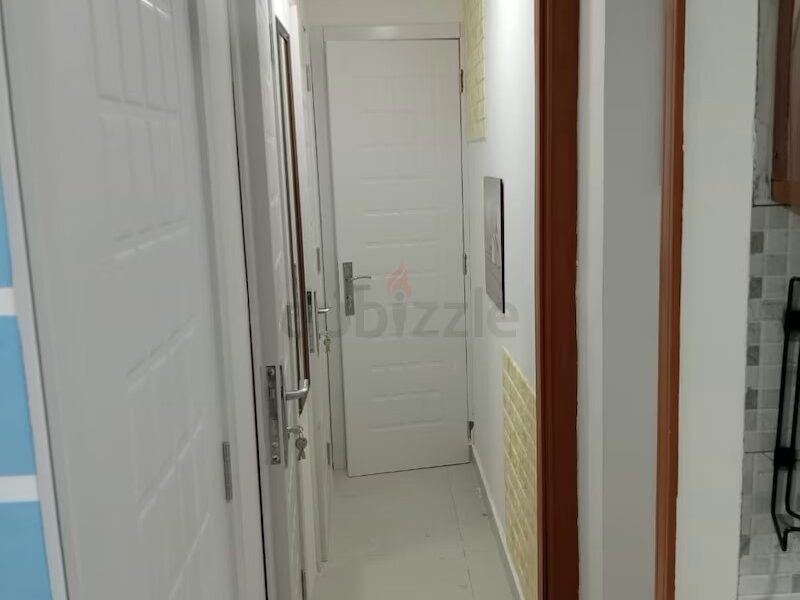 Room with partition in Deira - 1500 AED