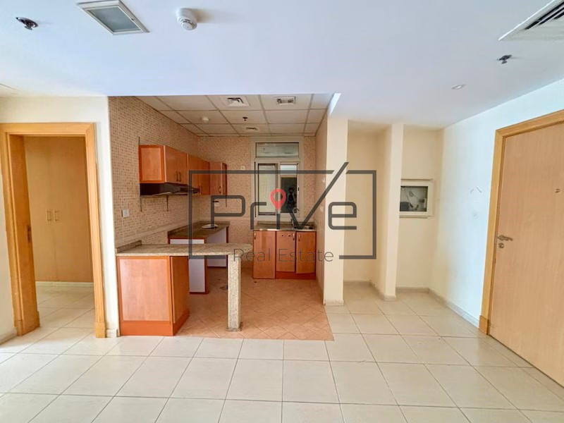 Spacious + Bright 1BR | Balcony | 4 Chqs I Vacant