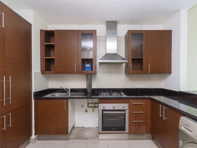 VACANT/UNFURNISHED/1BHK