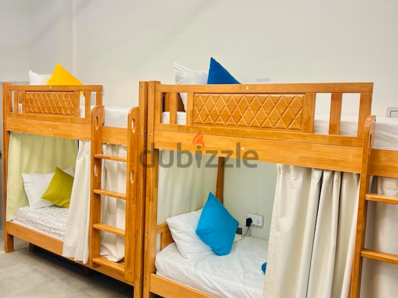 HUGE DISCOUNT !!! Brand NEW BED SPACE Master Room Downtown