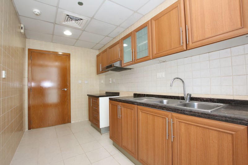 Lavish Close kitchen & Chiller free apartment only 78k