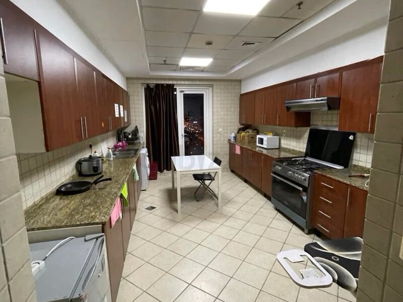 Amazing Master Room in Down Town Business Bay! @ 5300