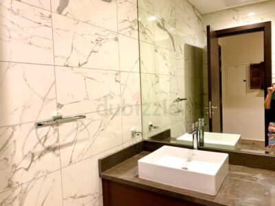 Fully Furnished Bedroom i Downtown Dubai @ 5300 AED