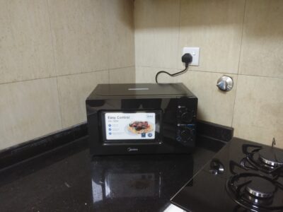 2 Mins walk from BURJUMAN METRO