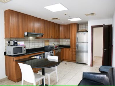 Private room in Dubai Marina Princcess tower ladies only @ 4500 Aed