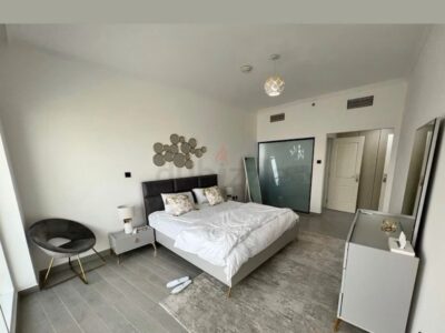 Master bedroom available with balcony 6500