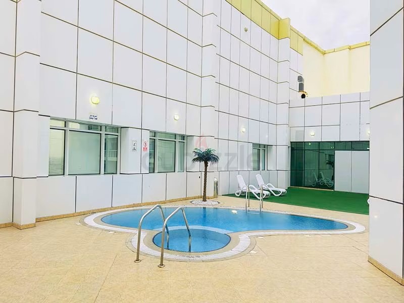 Spacious Couple Partition @ 2800 AED in J L T