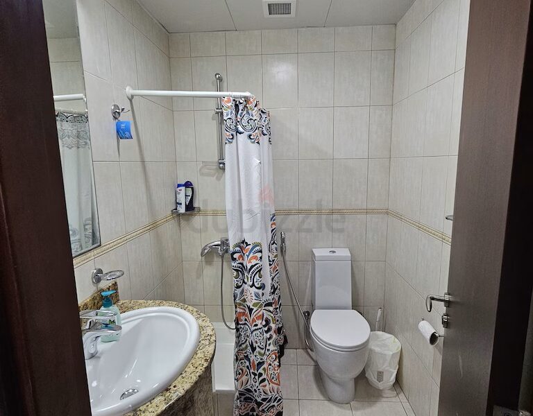 Master Room - directly from owner- @ 5000 i Dubai Marina