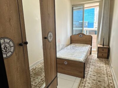 Solo partation with balcony in Downtown Dubai