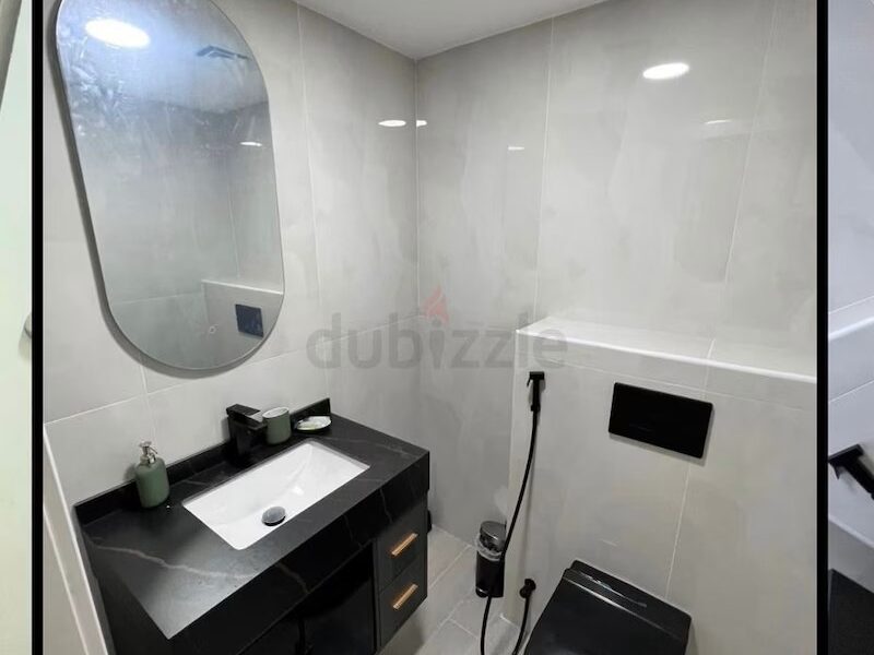 Master bedroom available with balcony 6500