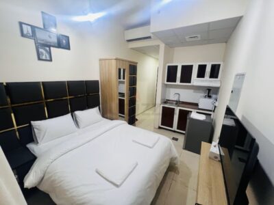 Fully Furnished Room i Nayef Deira @ 3500 AED