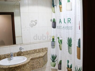 Private room in Dubai Marina Princcess tower ladies only @ 4500 Aed