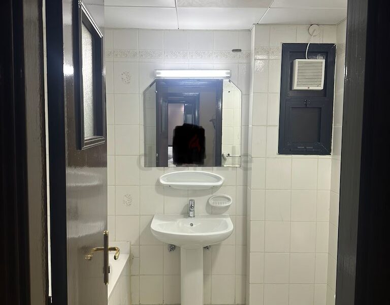 Room available in an apartment. in Jable Ali @ 2500