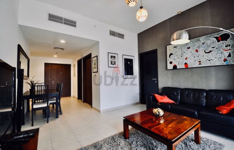 Cozy Capsule beds/5 mins walk metro bbay. in Business Bay @ 1800 Aed