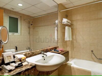 HuZaifa Hostel‼️@Burjuman Metro Bed Space Partition In Master Room