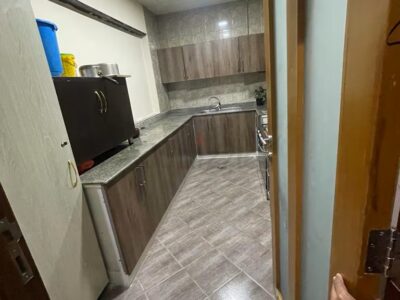 Spacious Couple Partition @ 2800 AED in J L T