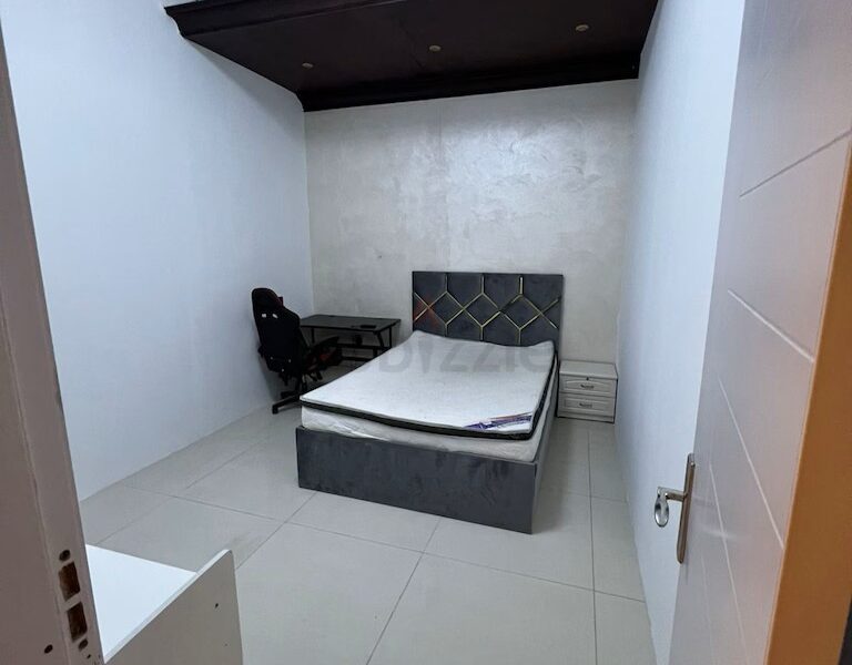 Single Room in a villa near Mall of the Emirates @ 3000