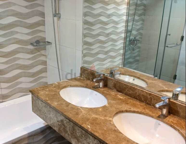 Bedspace for male @ 800 aed