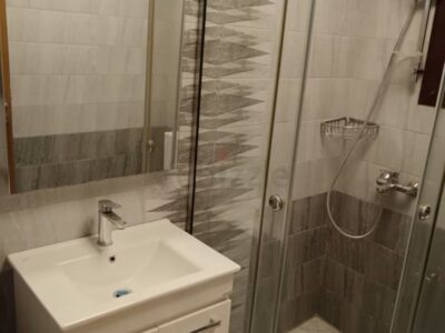 SPACIOUS MASTER ROOM WITH PRIVATE BATH BALCONY IN PEACEFUL PRIVATE VILLA @ 4000 AES