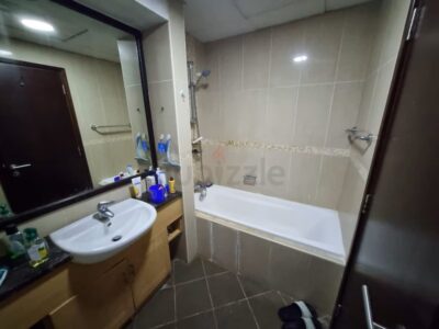 Master Bedroom Near Sohba Reality Metro / J L T Dubai @6400