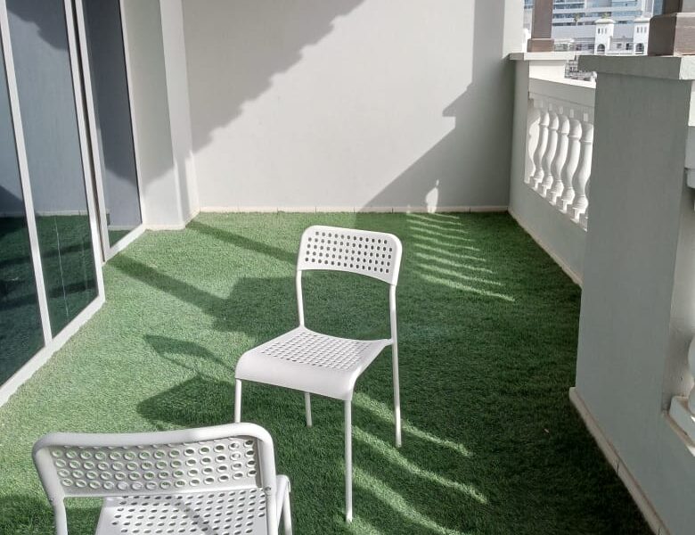 Room with Balcony for couple or individuals in JVC @ 3800