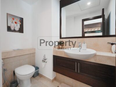 Furnished Spacious 1-BR @ 130000 AED in Downtown Dubai