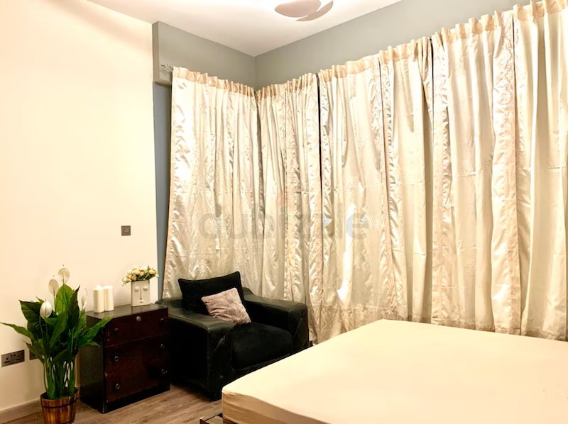 Fully Furnished Bedroom i Downtown Dubai @ 5300 AED