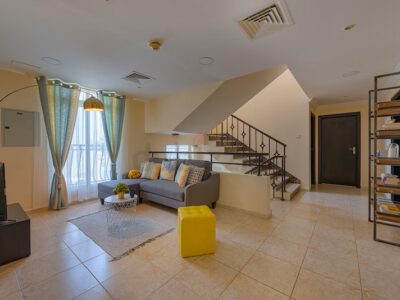 Room available for single male professional in JVC @3750 AED
