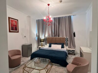 Master bedroom available with balcony 6500