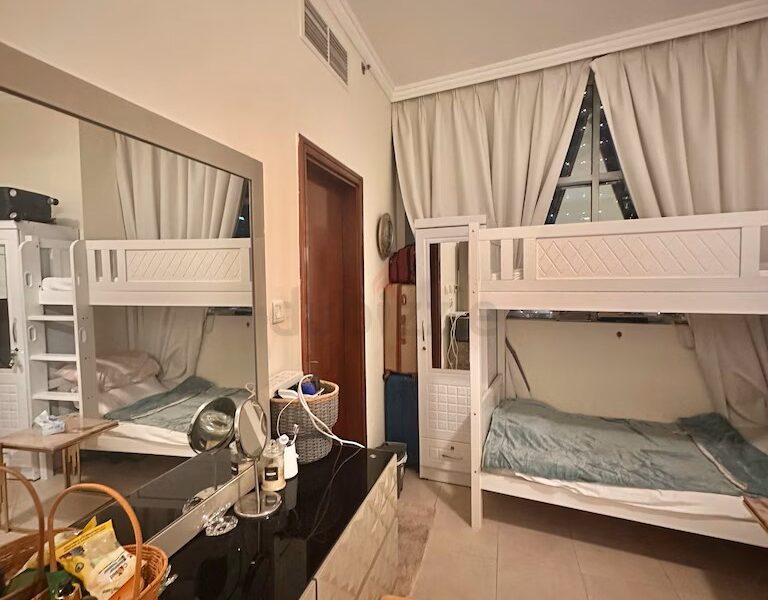 Girls only Bedspace in Business Bay/Downtown @ 900 AED