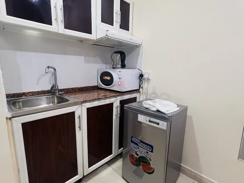 Fully Furnished Room i Nayef Deira @ 3500 AED