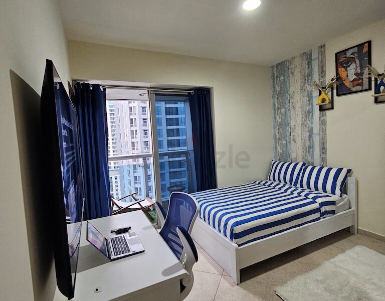 Master Room - directly from owner- @ 5000 i Dubai Marina