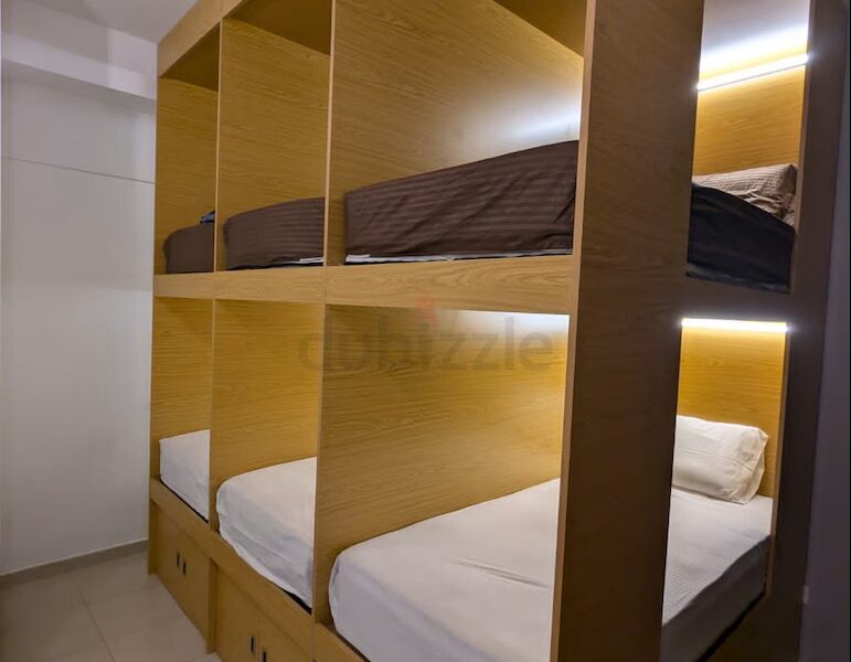 Cozy Capsule beds/5 mins walk metro bbay. in Business Bay @ 1800 Aed