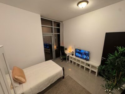 Amazing view - Females only