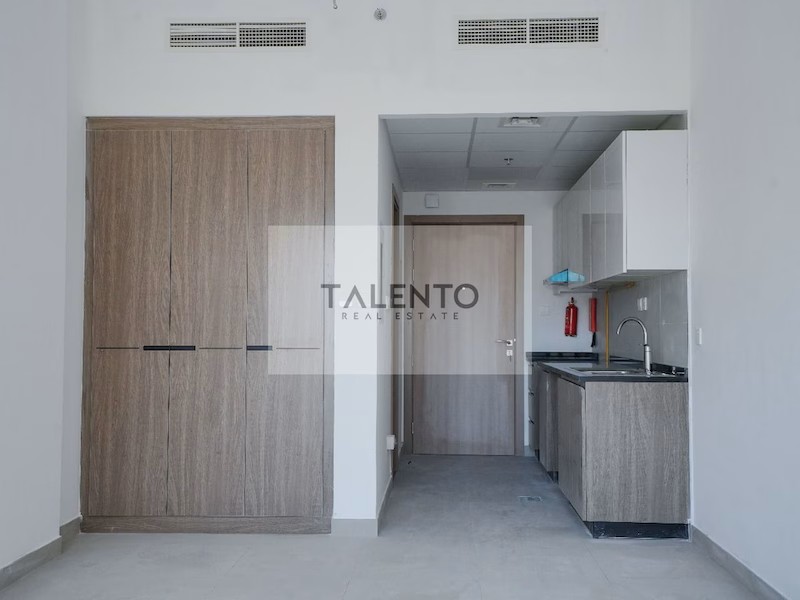 Spacious Studio in International City / 6 cheques @ 44000 AED