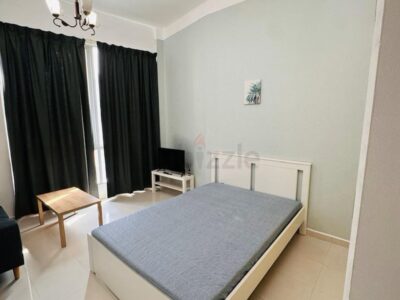 Room with private bathroom in Al Barsha @ 4000