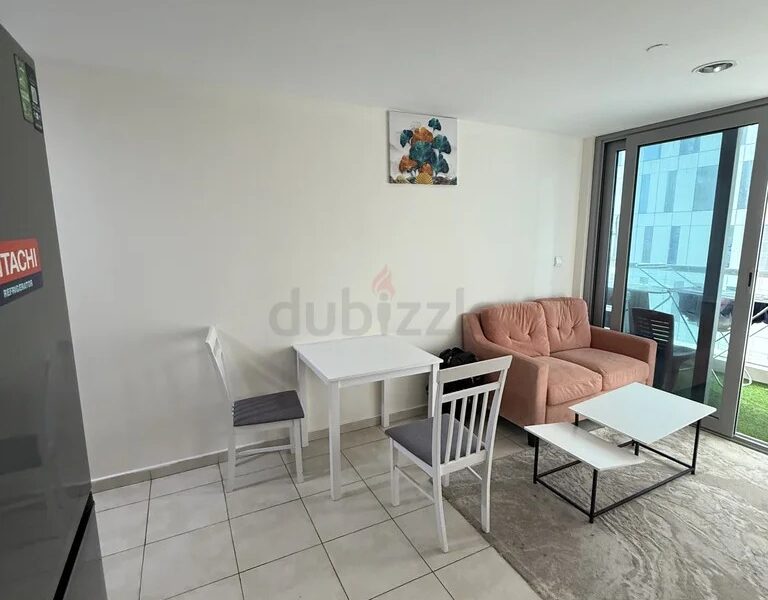 Room for Rent in Business Bay @ 2700 PM