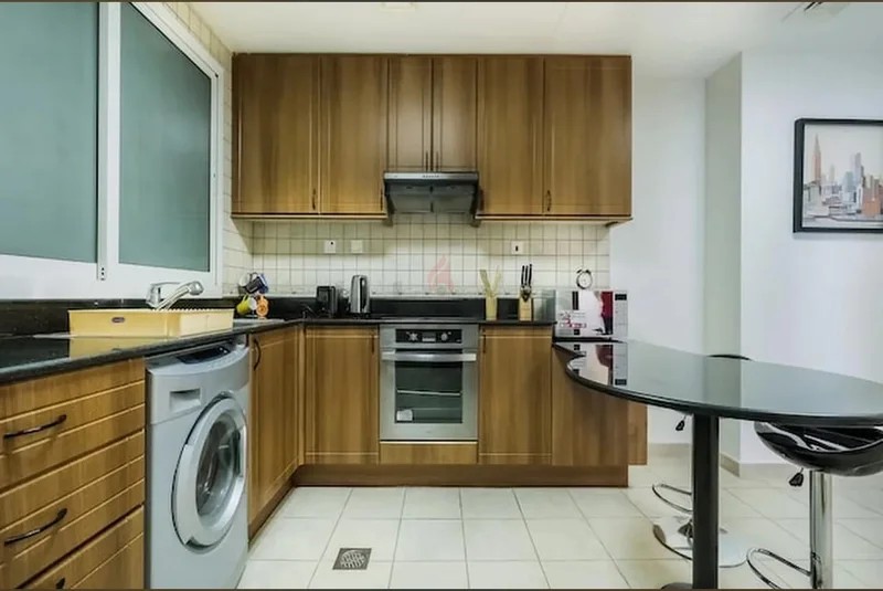 Small Room Available For Rent in Dubai Marina @ 2799