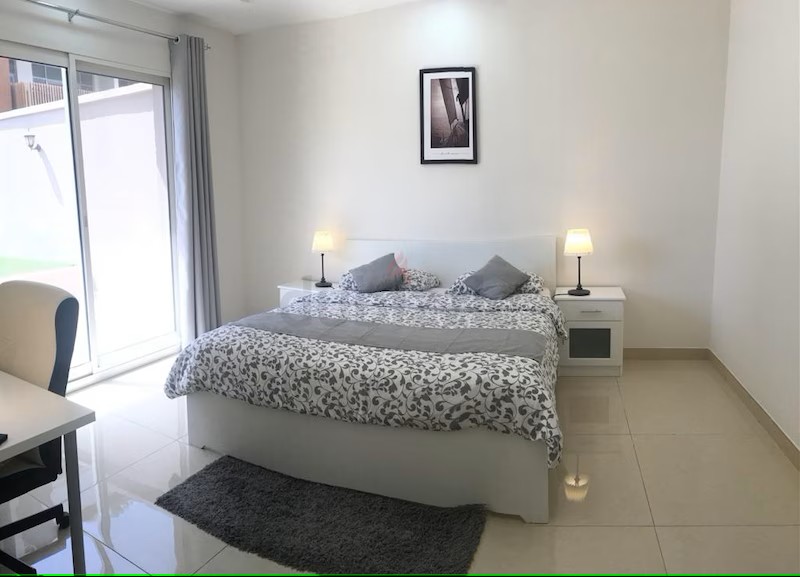 Room In a Villa for Professionals Only - JVC - Aed 4,100