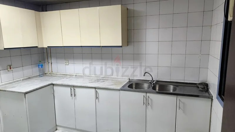 Executive bed space available for Indian gents in BurDubai @ 1000