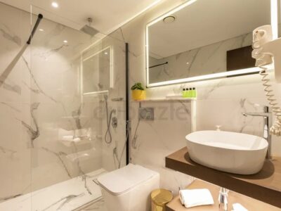 Luxury Room available in Downtown @ 8000 PM