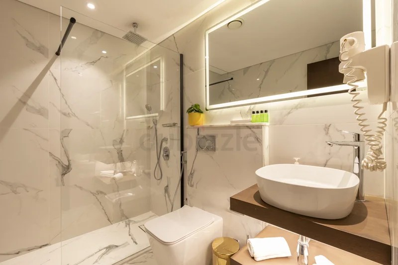 Luxury Room available in Downtown @ 8000 PM