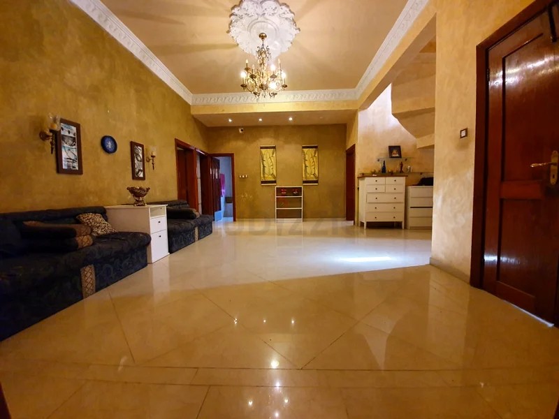 Master Bedroom for Lady in Business Bay- No Deposit @ 3700